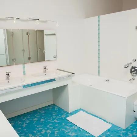 Albiapppart Centre * ألبي